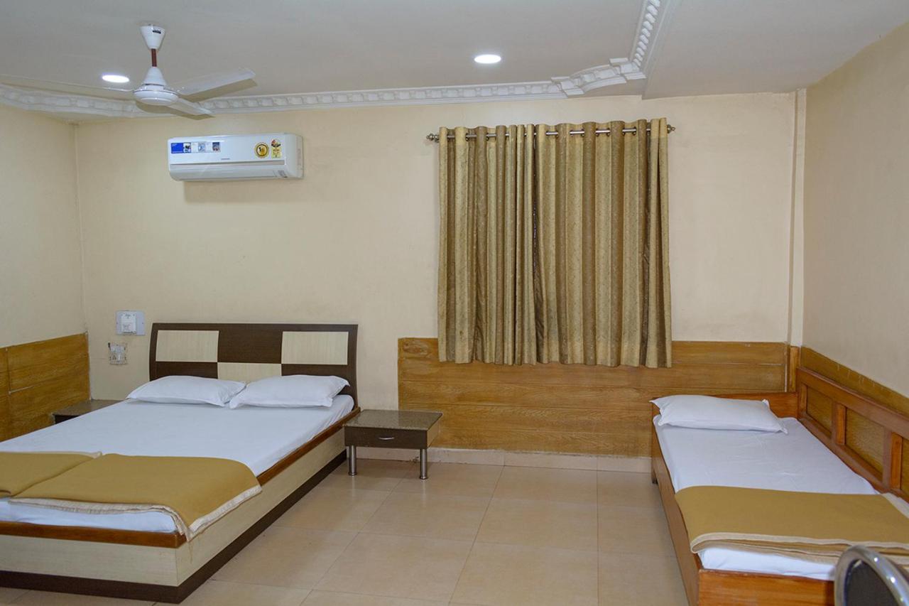 Hotel Mukesh Residency Pune Exterior foto